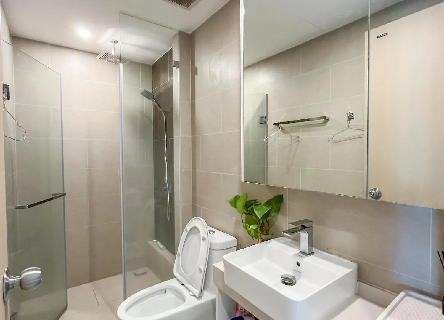 Song Homestay-The Song Apartment Vung Tau Nghi Duong Bien Cao Cap 5 Sao- The Song Vung Tau Condotel 5 Star Beach View Apartment Vietnam