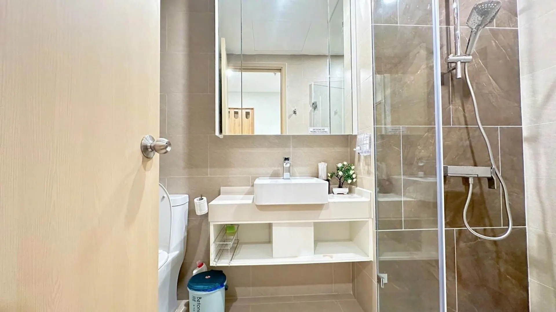 Song Homestay-The Song Apartment Vung Tau Nghi Duong Bien Cao Cap 5 Sao- The Song Vung Tau Condotel 5 Star Beach View Apartment
