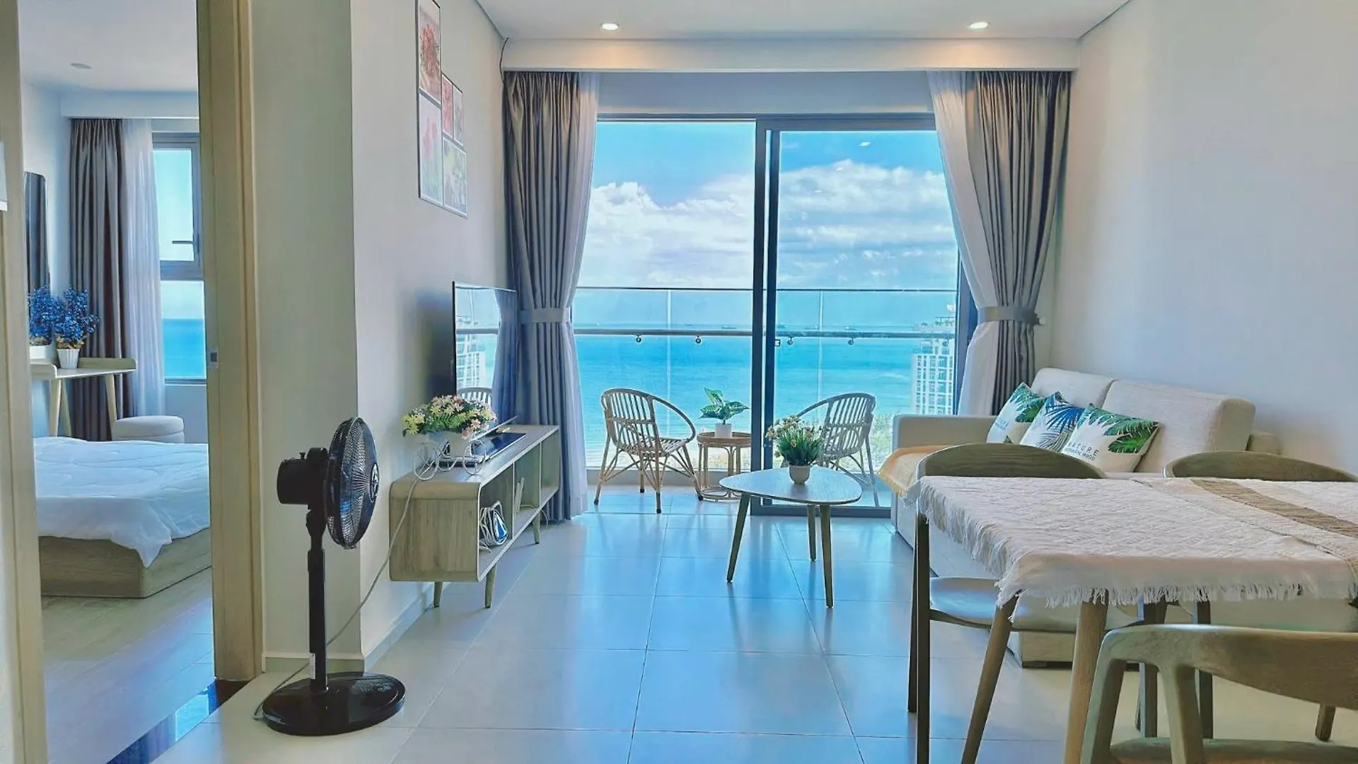 Song Homestay-The Song Apartment Vung Tau Nghi Duong Bien Cao Cap 5 Sao- The Song Vung Tau Condotel 5 Star Beach View Apartment