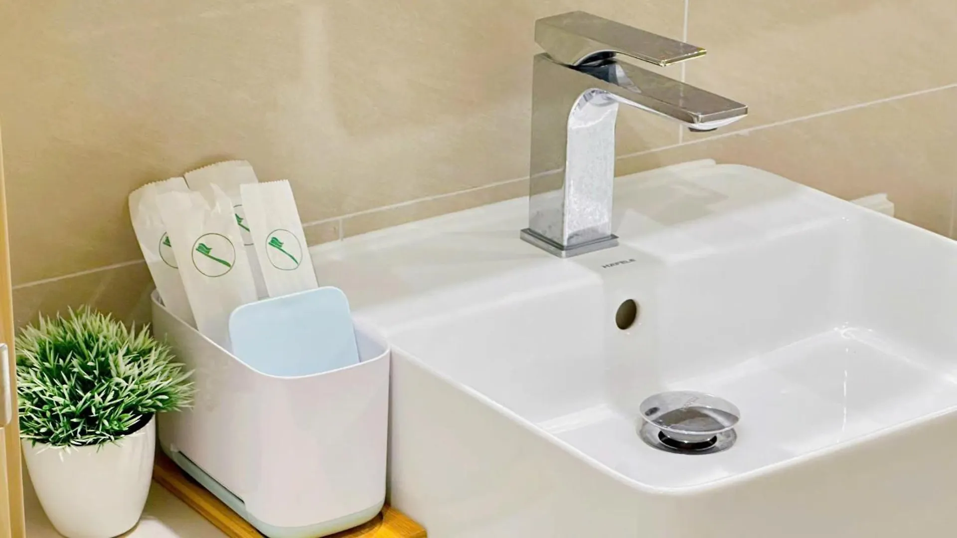 Song Homestay-The Song Apartment Vung Tau Nghi Duong Bien Cao Cap 5 Sao- The Song Vung Tau Condotel 5 Star Beach View Apartment