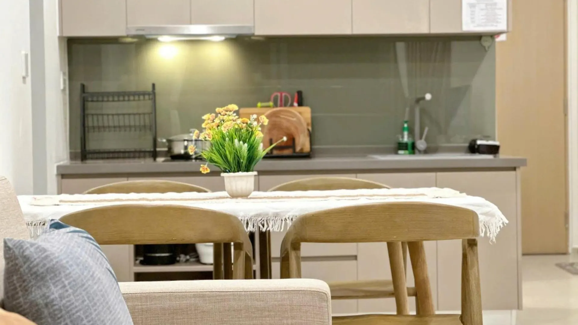 Song Homestay-The Song Apartment Vung Tau Nghi Duong Bien Cao Cap 5 Sao- The Song Vung Tau Condotel 5 Star Beach View Apartment