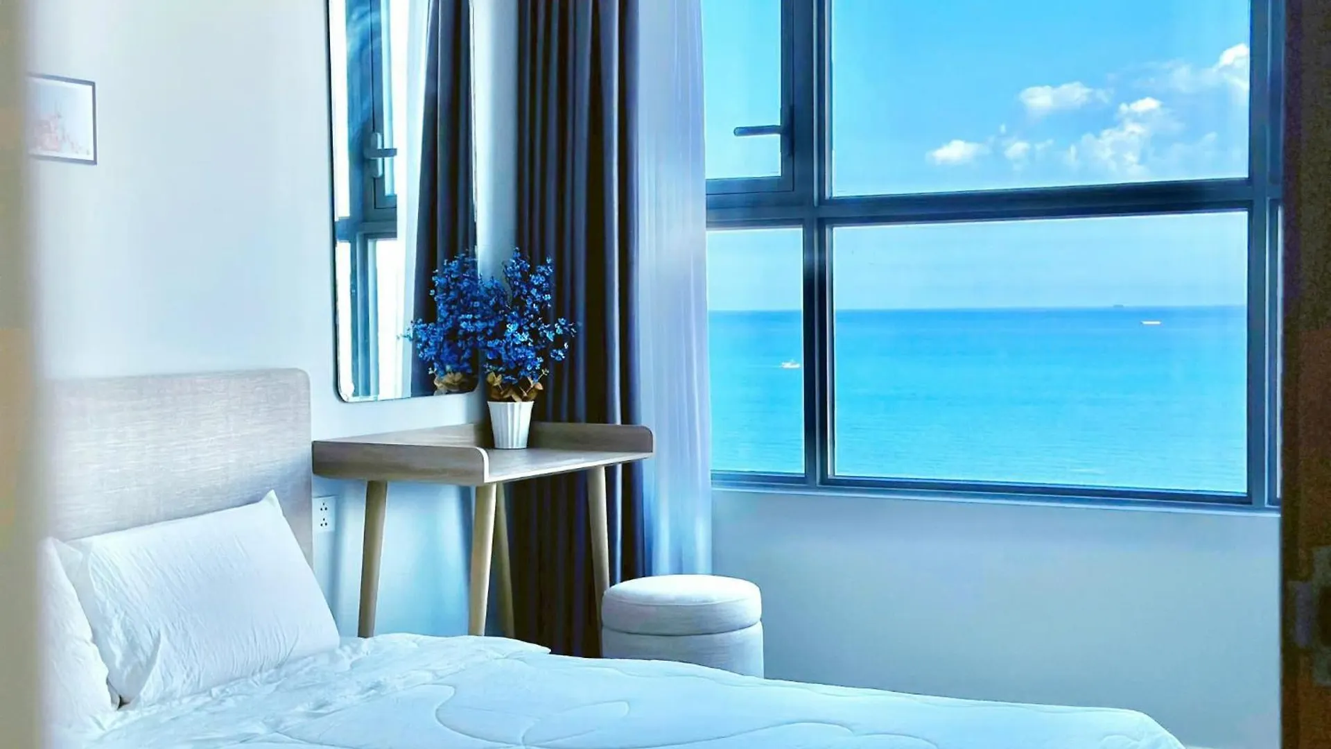 Song Homestay-The Song Apartment Vung Tau Nghi Duong Bien Cao Cap 5 Sao- The Song Vung Tau Condotel 5 Star Beach View Apartment