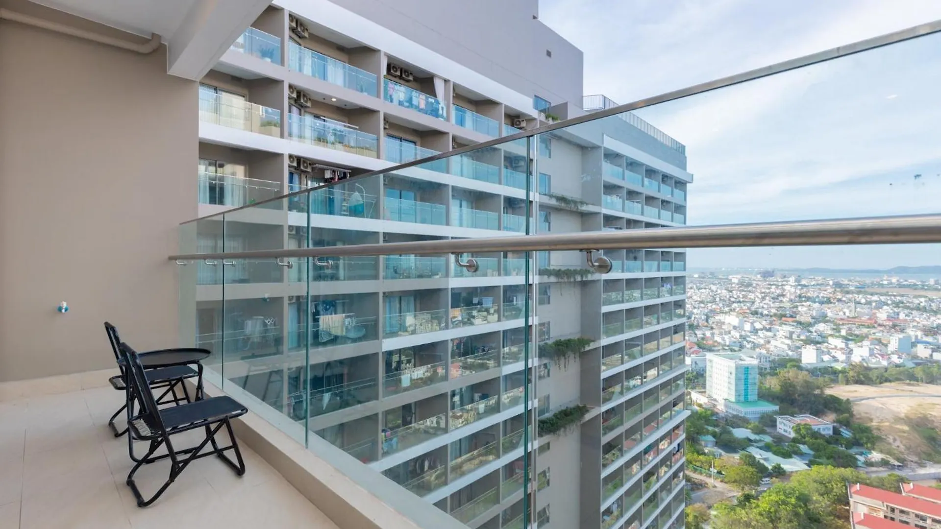 Song Homestay-The Song Apartment Vung Tau Nghi Duong Bien Cao Cap 5 Sao- The Song Vung Tau Condotel 5 Star Beach View Apartment