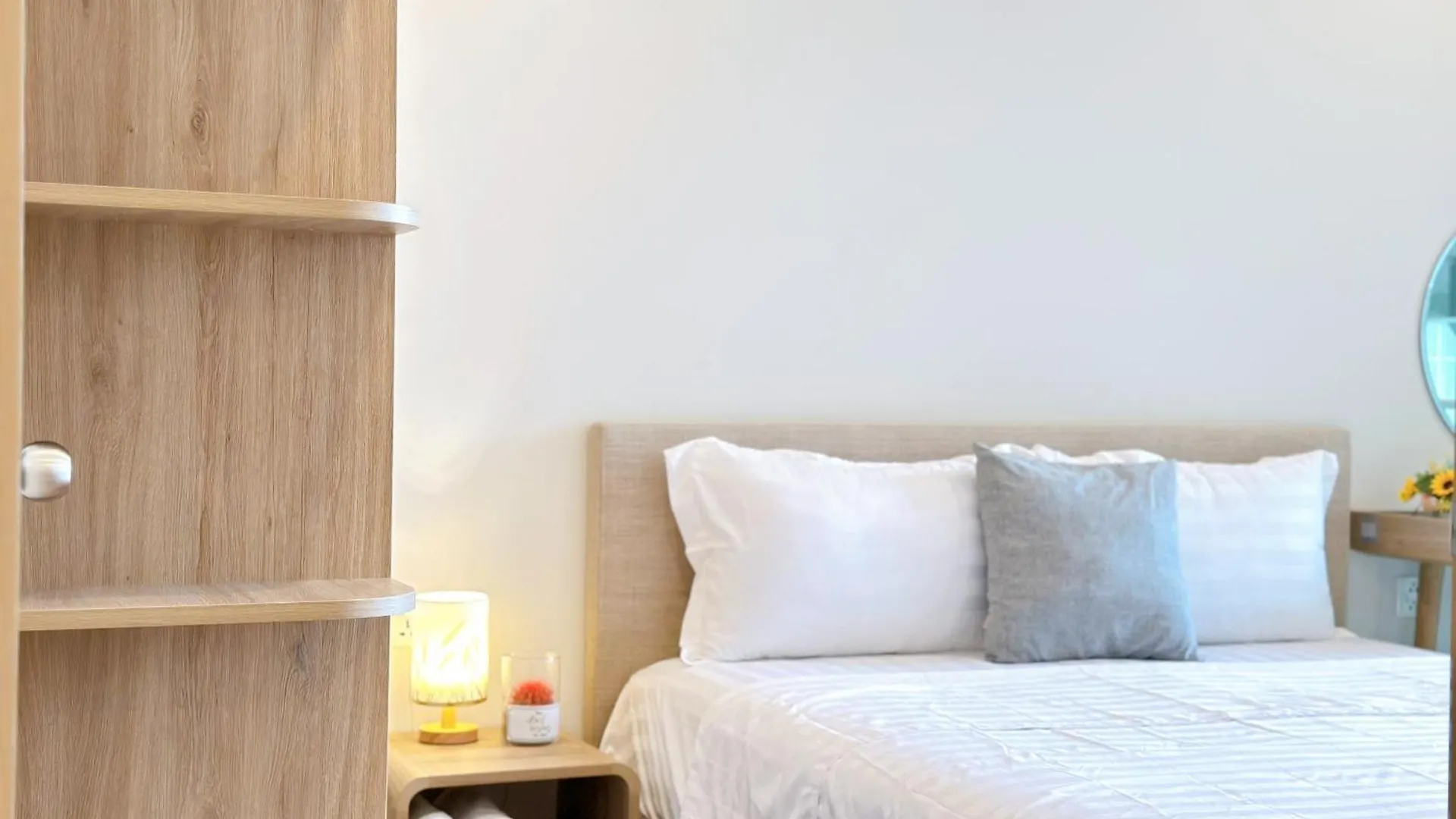 Song Homestay-The Song Apartment Vung Tau Nghi Duong Bien Cao Cap 5 Sao- The Song Vung Tau Condotel 5 Star Beach View Apartment Vietnam